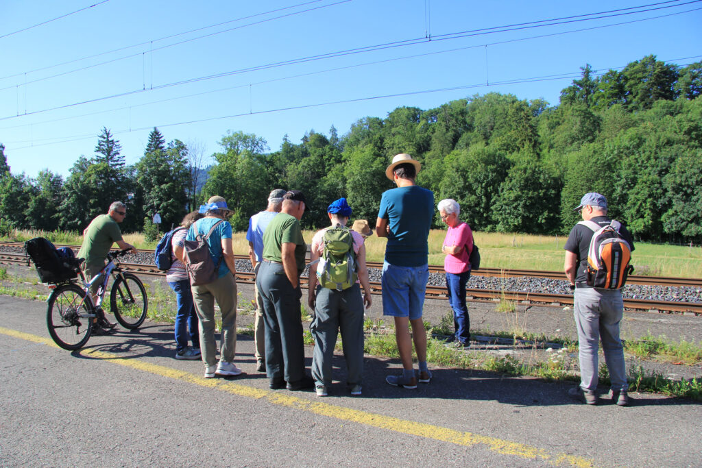 Treffpunkt am Bahnhof (Foto: Marcel Bachmann)